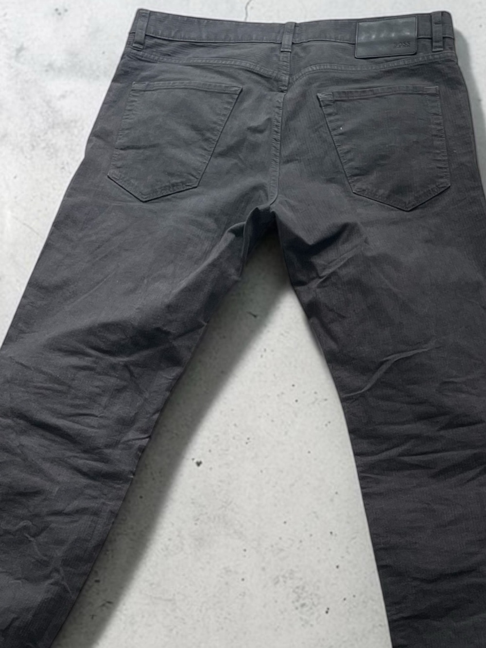 Hugo Boss Men's herringbone trousers size 32 color grey